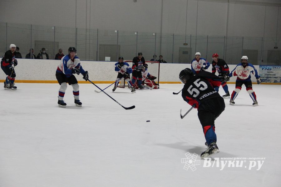 Великолучане уступили красногородцам поездку в Сочи (ФОТО)