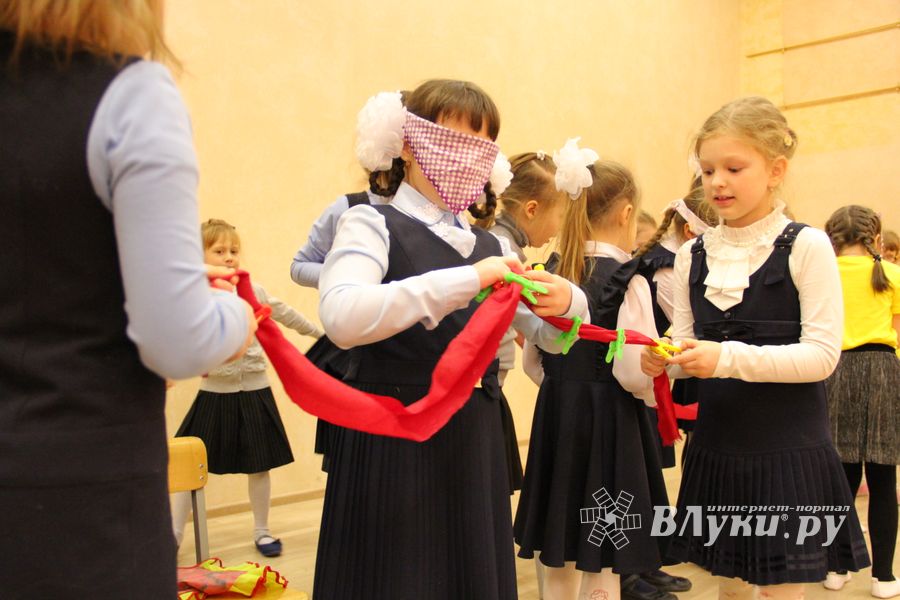 В школе №13 прошёл конкурс «А ну-ка, девочки!» (ФОТО)