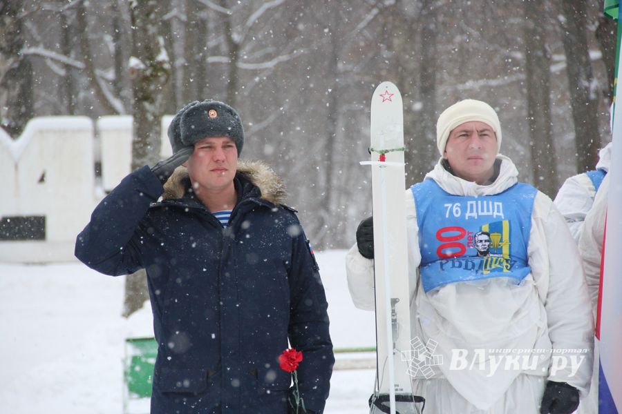 Десантники, участники сверхдальнего лыжного похода, прибыли в Великие Луки (ФОТО)