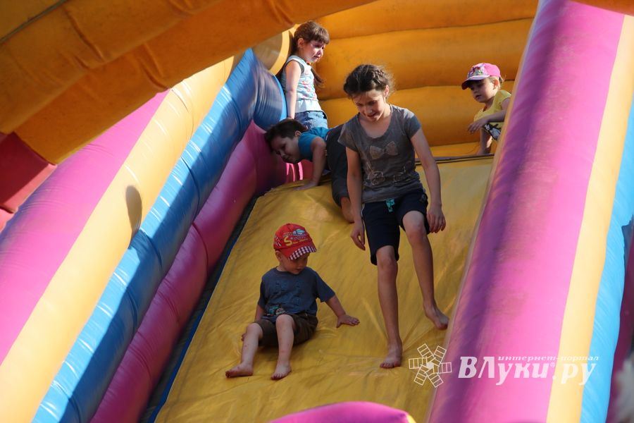 В Великих Луках прошел «День защиты детей» (ФОТО)