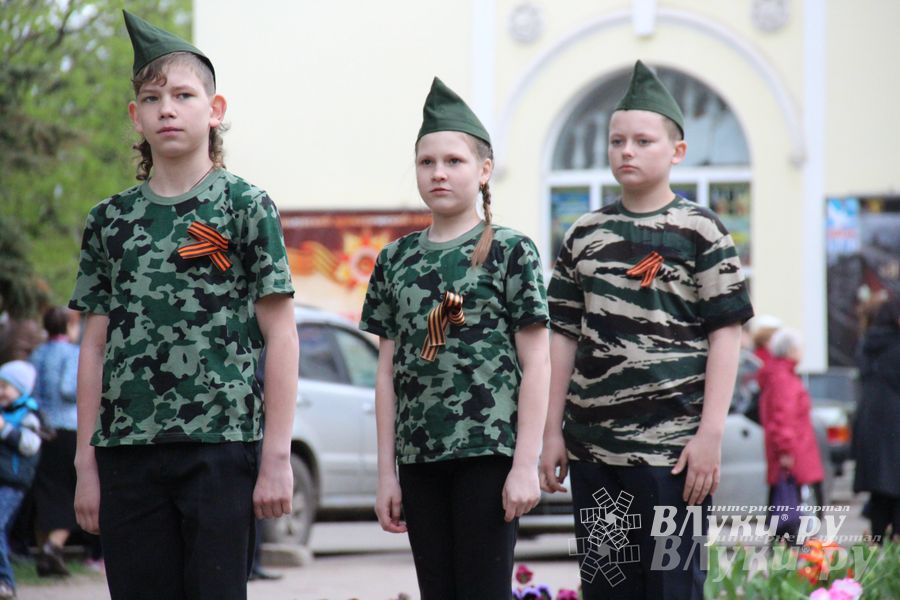 Праздничный вечер, посвященный 70-летию Победы в Великой Отечественной войне 1941-1945 годов прошел в Великих Луках (фото)