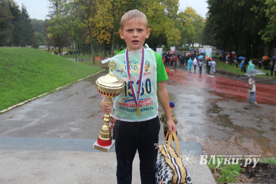 В Великих Луках прошел «Кросс Нации - 2015» (фото)