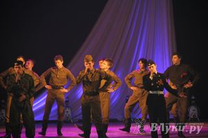 Музыкальный урок памяти прошел в ДК имени Ленина в Великих Луках (фото)