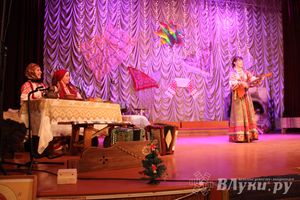  Рождественский концерт ансамбля «Заряница» прошел в Великих Луках (фото)