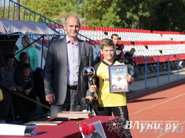 В Великих Луках завершился открытый турнир по футболу памяти М. Ф. Хренова (фото)