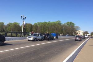 В Великих Луках на мосту произошло ДТП