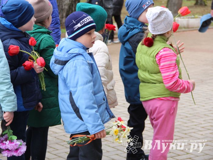 Великолучане почтили память героев Великой Отечественной (ФОТО)
