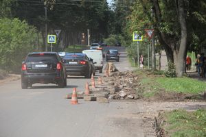 Улицу Дьяконова расширяют (ФОТО)