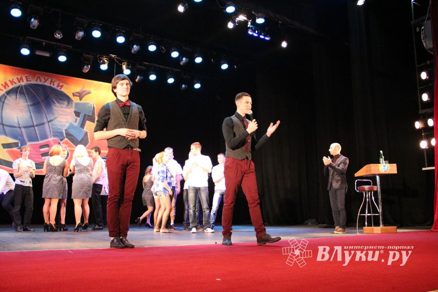 Осенняя игра КВН, посвященная 850-летию Великих Лук (фото)