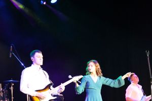 В Великих Луках состоялся концерт Юлии Савичевой (фото)