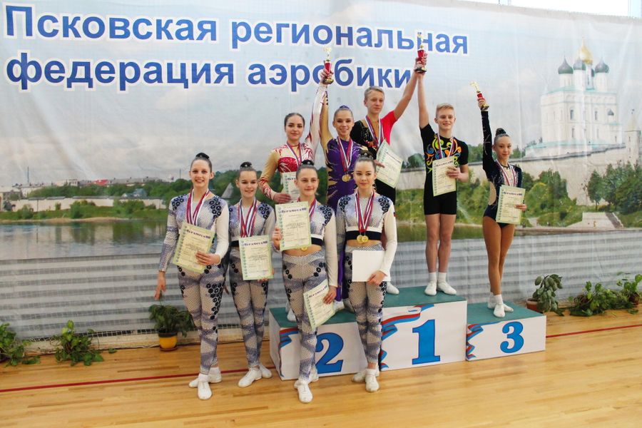 Великолучане вернулись с наградами с первенства СЗФО по спортивной аэробике (ФОТО)