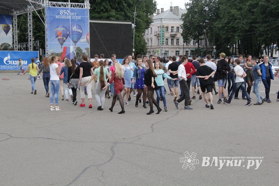 Репетиция вальса