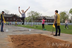 Ученики великолукской Кадетской школы стали победителями в командном зачете на Открытом Чемпионате и Первенстве по легкой атлетике (фото)