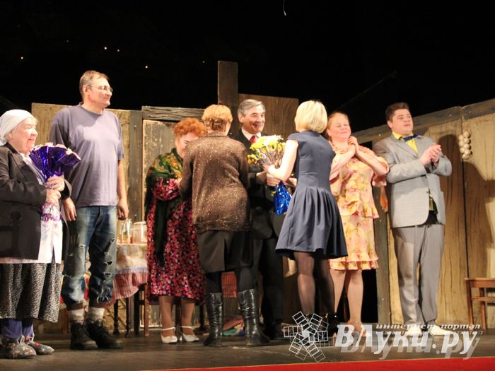 Народные артисты России выступили в Великих Луках (фото)