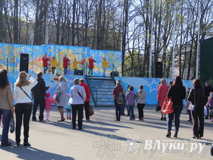 Традиционная весенняя ярмарка прошла в Великих Луках