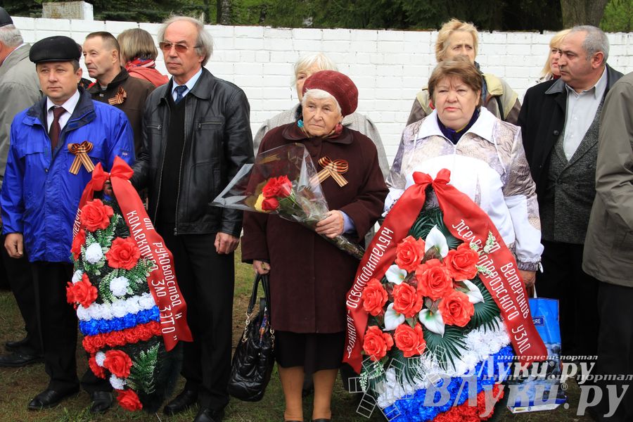 В Великих Луках почтили память погибших в Великой Отечественной войне