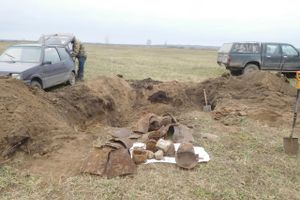 Поисковики подняли 15 солдат РККА в Локнянском районе (ФОТО)