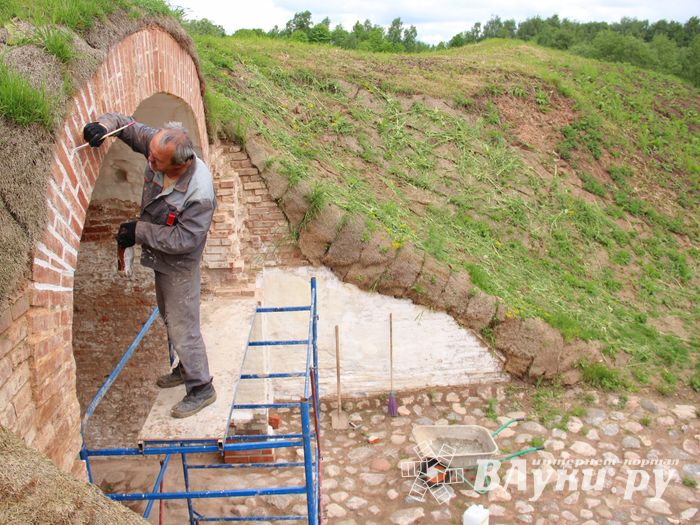 В Великолукской Крепости наводят порядок (ФОТО)