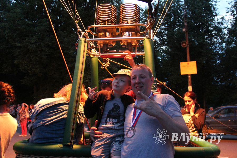 Ночным свечением аэростатов завершилась 24-я Международная встреча воздухоплавателей (ФОТО)