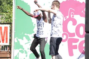 Яркие эмоции «ColorFest» в Великих Луках (ФОТО)