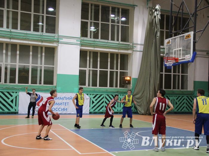 Лицеисты стали абсолютными чемпионами школьной баскетбольной лиги Великих Лук (ФОТО)