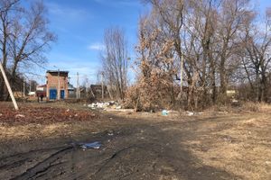 На набережной Лазавицкой угрожающе растёт помойка (ФОТО)