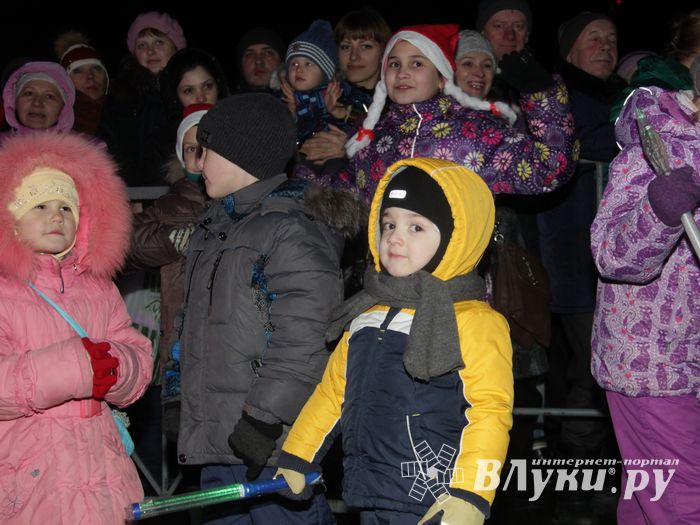 Великие Луки к встрече Нового года готовы (ФОТО)