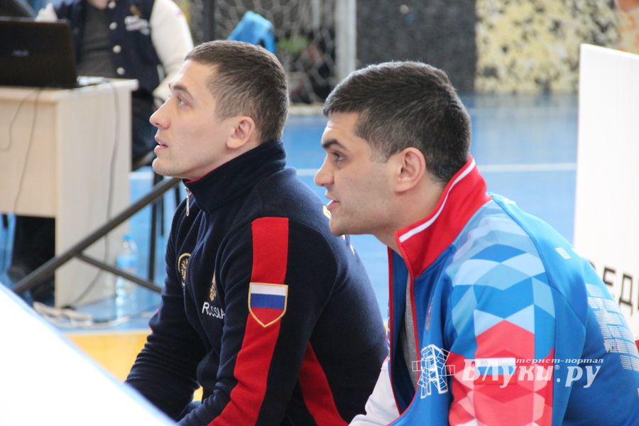 Открытый кубок по смешанному боевому единоборству ММА прошел в Великих Луках (ФОТО)