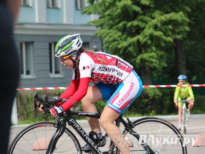 Гонка-критериум по велосипедному спорту