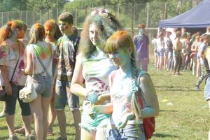 Яркие эмоции «ColorFest» в Великих Луках (ФОТО)