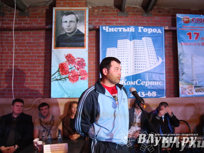 В Великих Луках состоялась матчевая встреча по боксу