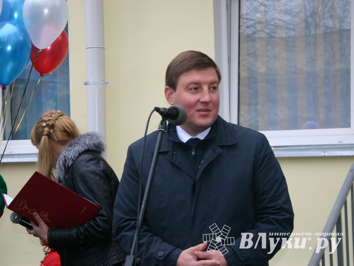 Губернатор области принял участие в торжественной церемонии открытия нового детского сада (ФОТО)