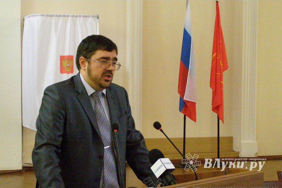 Выбор главы администрации Великих Лук