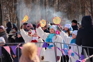 Широко отметили Масленицу в Великих Луках (ФОТО)