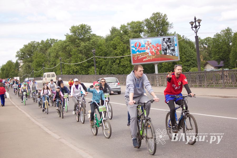 В Великих Луках прошёл Всероссийский велопарад (ФОТО)