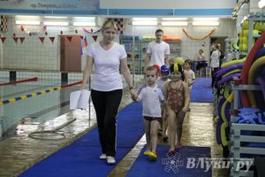 Юные великолучане соревновались за кубок Деда Мороза (фото)