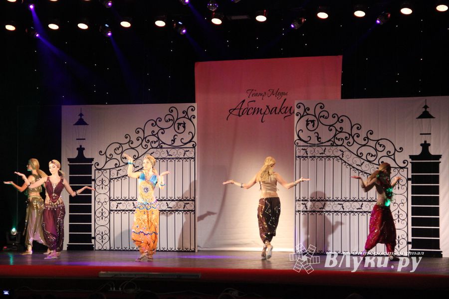 15 ноября театр моды "Абстракция" отметил 15-ти летний юбилей