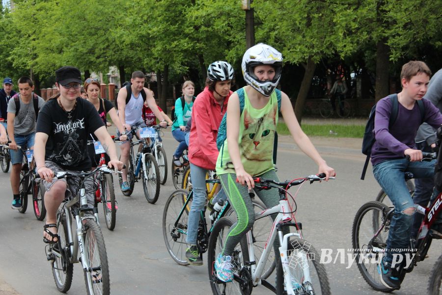 В Великих Луках состоялся «Велопарад» (ФОТО)