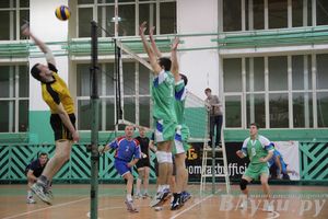 Сборная Великолукского района стала обладателем Кубка города по волейболу (фото)