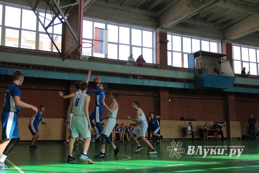 Великолучане завоевали золото финальных соревнований по баскетюолу 11-й областной Спартакиады (ФОТО)