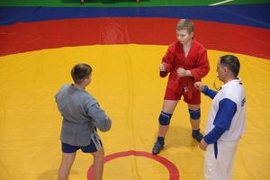 В Великих Луках проходит турнир самбистов (ФОТО)