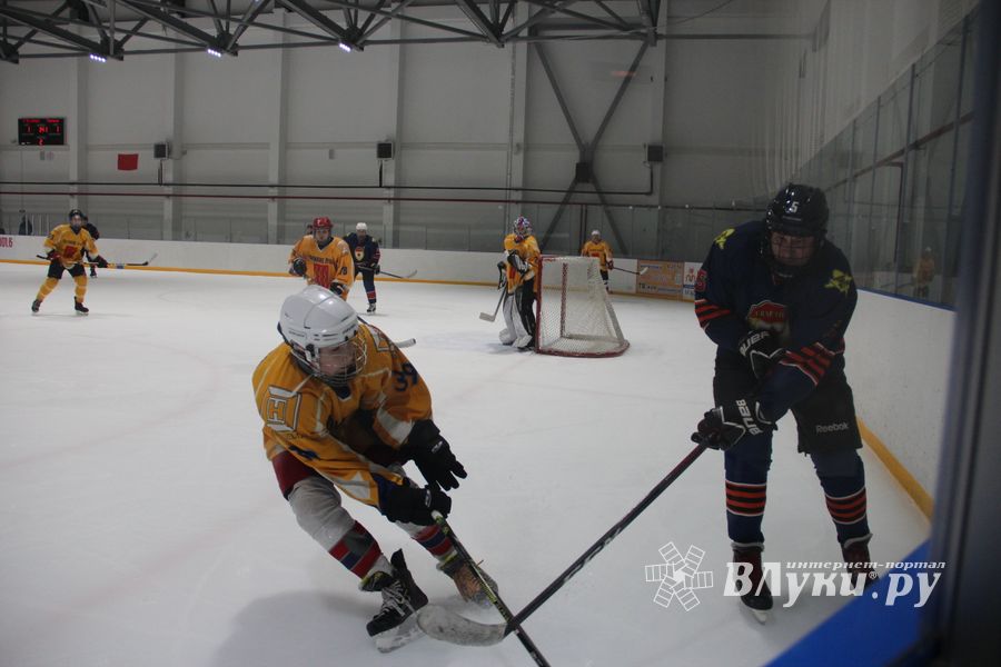 ХК «Луки-Экспресс» обошла псковскую «Гвардию» по буллитам (ФОТО)