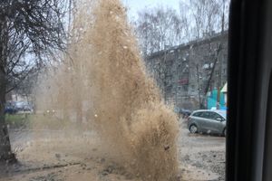 Псков затопил гейзер (ФОТО)