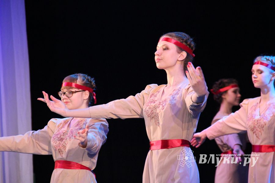 «Великолукская Веснянка» на сцене ДК ЛК
