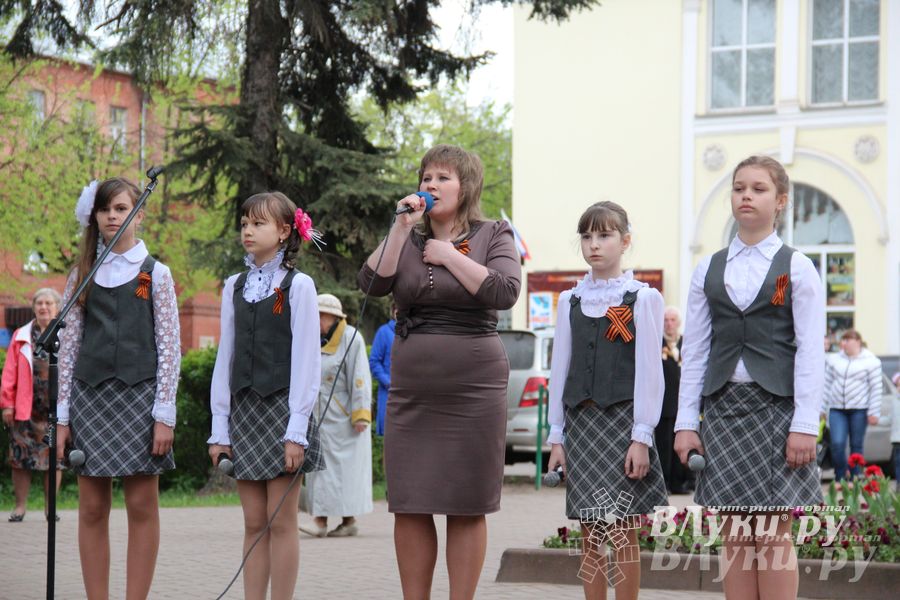 Праздничный вечер, посвященный 70-летию Победы в Великой Отечественной войне 1941-1945 годов прошел в Великих Луках (фото)