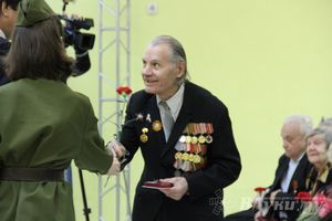 В Великих Луках состоялось вручение юбилейных медалей к 70-летию Победы (фото)