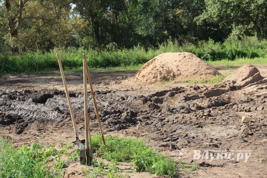 Совсем скоро великолучане смогут гулять по деревянным дорожкам Крепости (ФОТО)