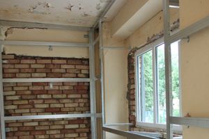 В Великих Луках ремонтируют детскую художественную школу (ФОТО)