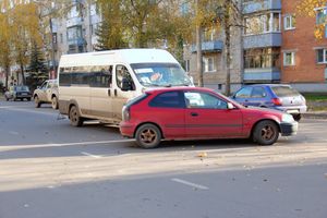 ДТП затруднило движение на пр-те Гагарина в Великих Луках (ФОТО)