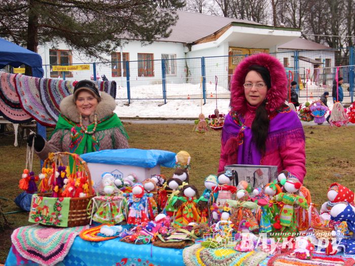 В Великих Луках сожгли Масленицу (фото)